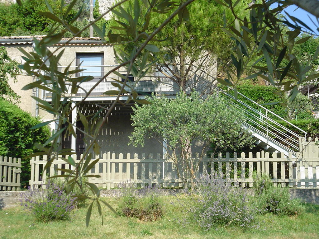 La Cabane de Pépé Emilien Bed and Breakfast Chomérac Esterno foto
