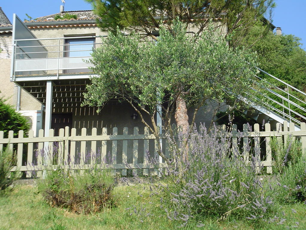 La Cabane de Pépé Emilien Bed and Breakfast Chomérac Esterno foto